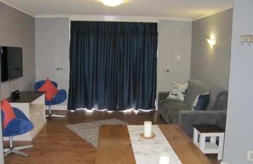 Pollok Beach Apartment | AquaBliss Beachfront Apartment - Fully Equipped - Spectacular Sea View