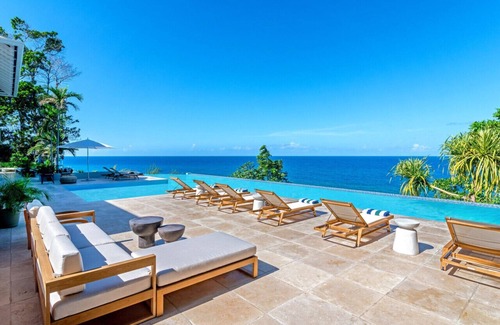 Thompson Town Villa | Aquamarina Villa, Tower Isle
