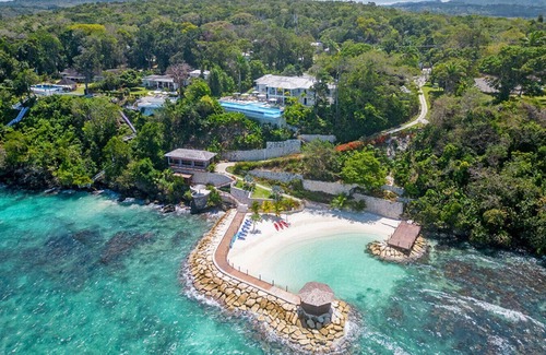 Thompson Town Villa | Aquamarina Villa, Tower Isle