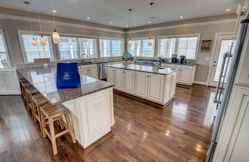 Sandbridge House | Aquatic Dreams | Oceanfront | Private Pool, Hot Tub