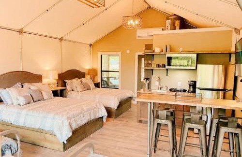 Sutherland Springs Other | Aquatic Retreat: Waterfront Tented Cabin with Full Amenities for Water Lovers in Cibolo, TX