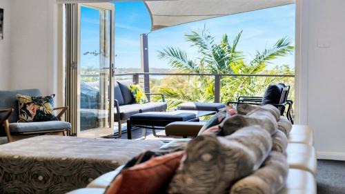 Budgewoi House | Aquavista Beach, Lake, Sun, and Sand
