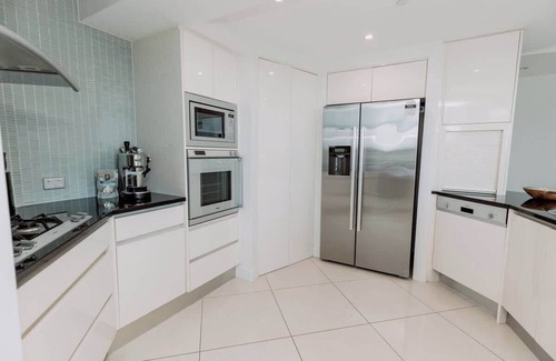 Sunshine Coast Apartment | Aquavista Penthouse - Stunning 180 Views