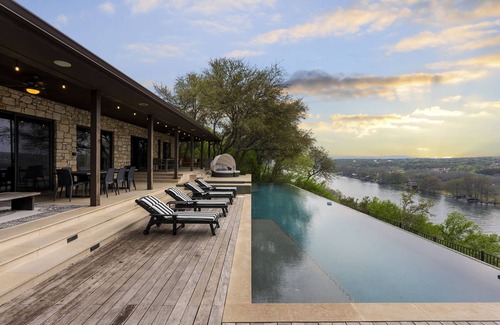 Austin House | AquaZen: Infinity Pool+Spa Overlooking Lake Austin