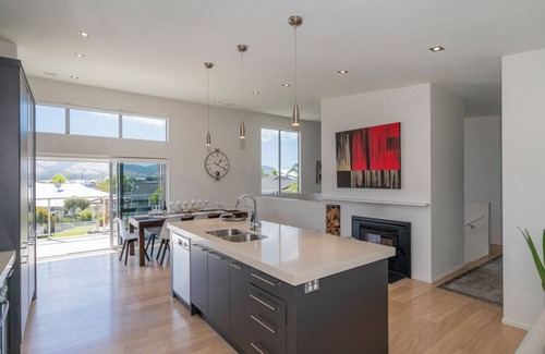 Whitianga House | Aquila Waters - Whitianga Holiday Home