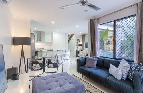Moorooka Villa | Araliya Villa Holiday Home
