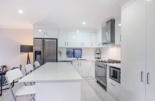 Moorooka Villa | Araliya Villa Holiday Home
