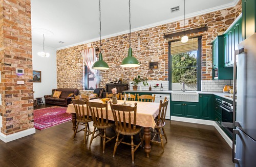 Natimuk House | Arapiles Club House in Natimuk