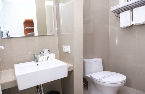 Makassar Hostel | Arawa Traveller's Inn Makassar - Hostel