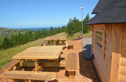Carrickfergus Cabin | Arbor Hills