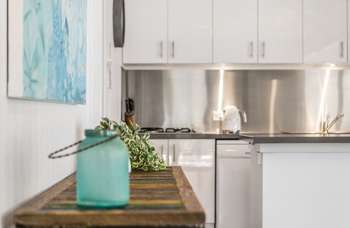 Suffolk Park House | Arbour Beach Cottage @ Tallow Beach House