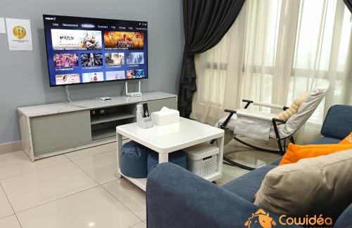 Taman Daya Apartment | ARC Austin Hills Apartment #2BR2B 5pax by Cowidea