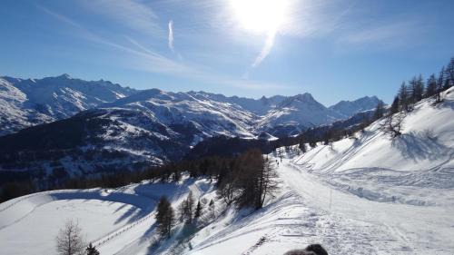 Les Karellis Resort | Arc en Ciel Les Karellis Vacances Bleues- Ski Pass Inclus