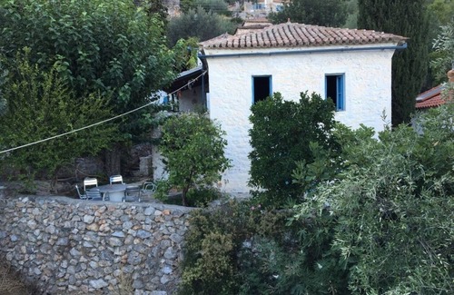 Livadi House | Arcadia, an idyllic, original, traditional farmhouse