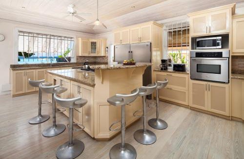 Worthing House | Arcadia Blue Sky Luxury