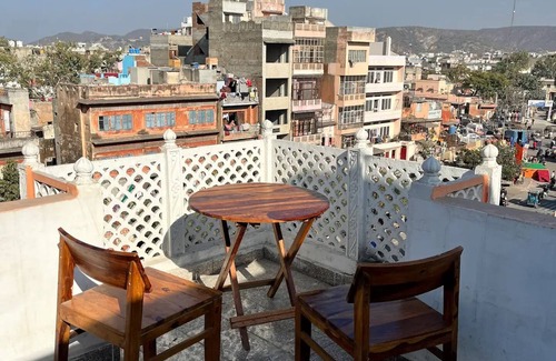 Pink City Apartment | ARCH HERITAGE: Live in the Heart of Jaipur's Heritage & Foodie Paradise