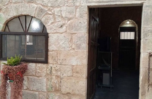 Qana Villa | Archaeological guesthouse since 1895 10 min from Tyre beach
