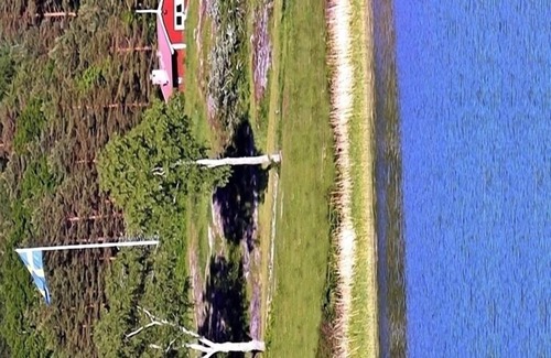 Valdemarsvik Cottage | Archipelago paradise by the Sea, Private Beach, Jetty/Sundeck
