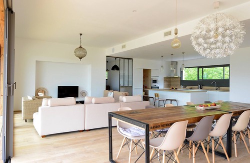 La Boissiere Villa | Architect-designed villa with view, pool and spa