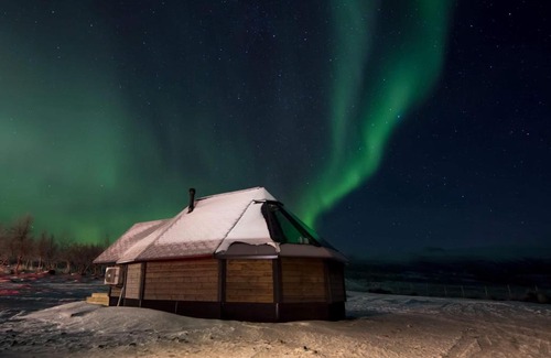 Enontekio Resort | Arctic Land Adventure Glass Igloos