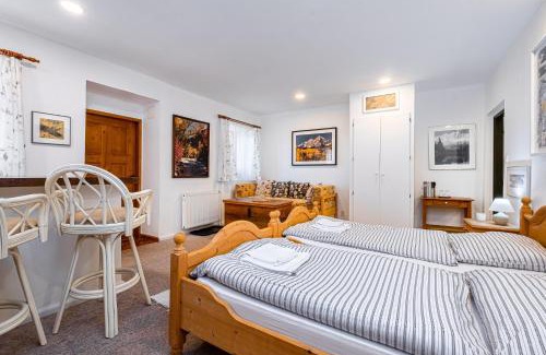 Lukavice Bed & Breakfast | Areál Malý Texas (Little Texas)