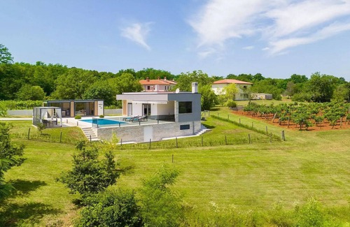Zupanici House | Are you looking for a charming retreat for you and your significant other.