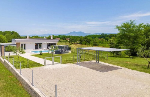 Zupanici House | Are you looking for a charming retreat for you and your significant other.
