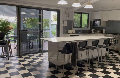 Warwick House | Area 51 Warwick -a very special place to stay