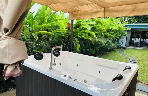 Barrio Dora House | Arenal Home Deluxe – Naturaleza y Comodidad Cerca de La Fortuna