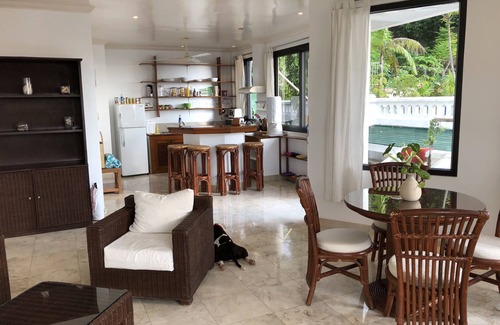 Yapak Hotel | Argonauta Boracay Boutique Hotel with Apartments and Villas