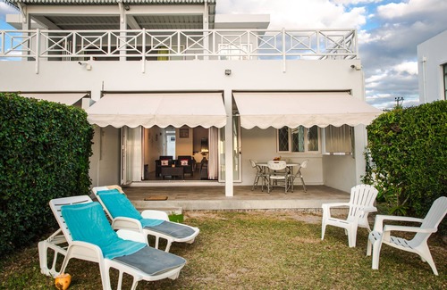 Trou aux Biches House | Argonaute: Private seafront apartment