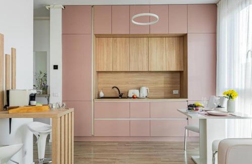 Arad Apartment | ARI Pastel Apartment - Elegant & Charming Retreat