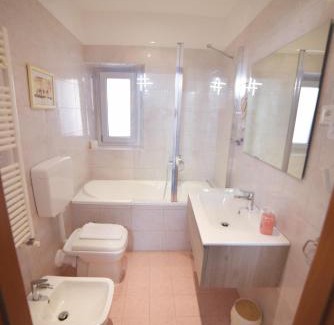 Roiano-Gretta-Barcola-Cologna-Scorcola Apartment | Aria di Sale