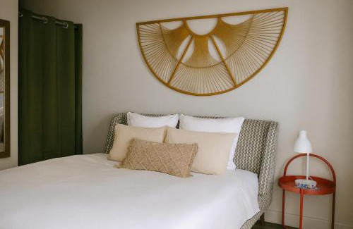 Peronne Apartment | Arina & Julien Peronne Centre