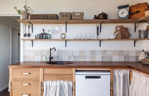 Yolla Apartment | Arion Park Clydesdale Farmstay in Yolla
