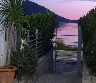 Risan Apartment | Ariya mare apartman Risan Montenegro, na plaži