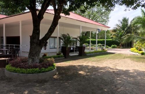 Girardot Hotel | Arizona Ranch Hotel