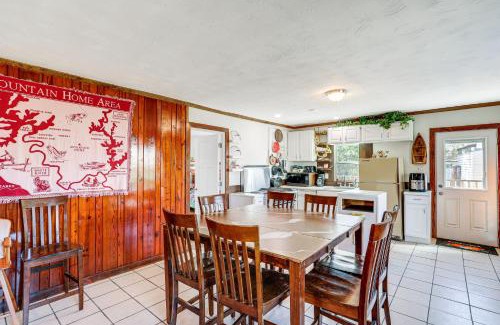 Henderson House | Arkansas Cabin with Deck Less Than 1 Mi to Norfork Lake