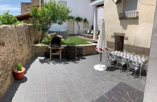 Arroniz Cottage | Arkupe cottage for 8 people