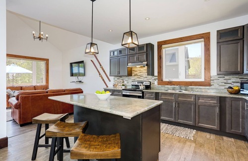 The Blue Mountains Ski Chalet | Arlberg Chalets