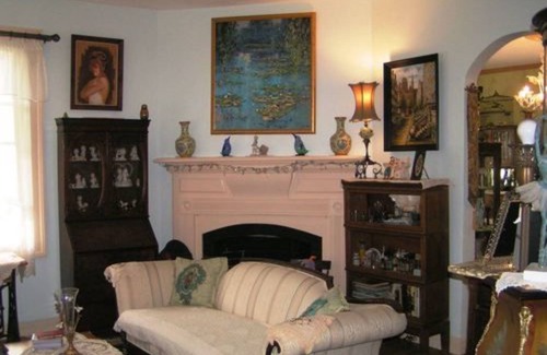 Top of the Hill Bed & Breakfast | Armistead Cottage B&B