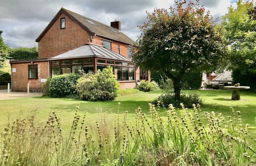 New Forest District House | Arniss New Forest - Eight Bedroom House, Sleeps 20