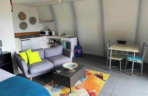 Amodeo Bay Apartment | Aroha A-Frames - Whero