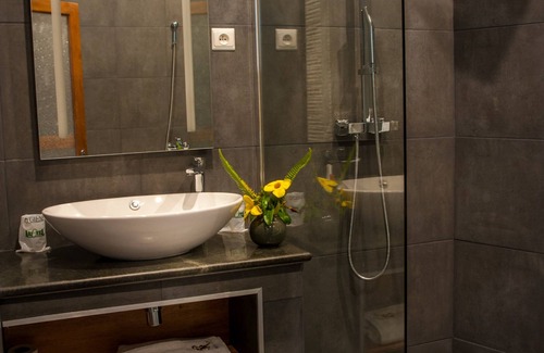 Antsirabe Hotel | Arotel SPA