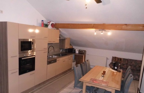 Landorf Apartment | Arrive and feel at home in a charming, quiet, large * Rosen fewo.