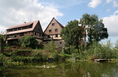 Niederfrohna Apartment | arrive, take a deep breath, let your mind wander . 5-star apartment