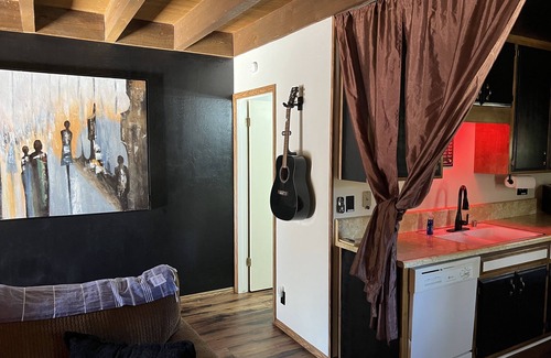 San Bernardino Cabin | ArrowBear Small Cozy Cabin with Autel Home Level 2 EV Charger.