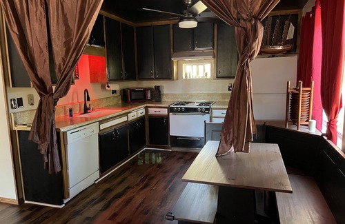 San Bernardino Cabin | ArrowBear Small Cozy Cabin with Autel Home Level 2 EV Charger.