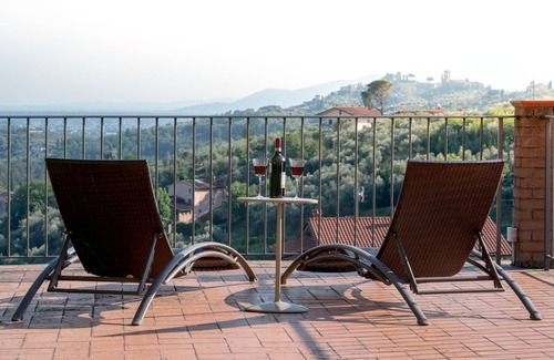 Massa e Cozzile Villa | Art and spa surrounded by nature - Heated Pool