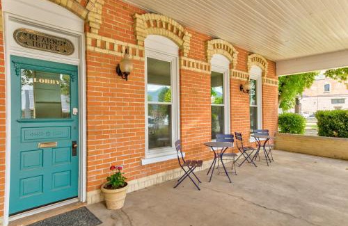 Springville Hotel | Art City Inn